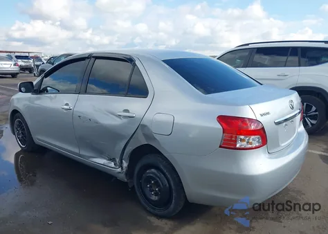 2010 Toyota Yaris z USA, uszkodzony, nr VIN JTDBT4K36A1378835